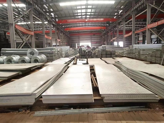 커스터마이징 가능한 2.3mm Hot-rolled Galvanized Pattern Plate 공사용 길이 6000mm