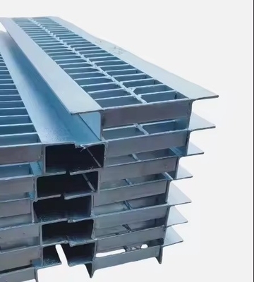 ISO9001 인증을 받은 보일러 산업 플랫폼 바닥용 진열제 강철 Grating